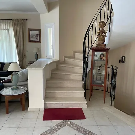 Prestige Sea Maisonette-amazing Location *